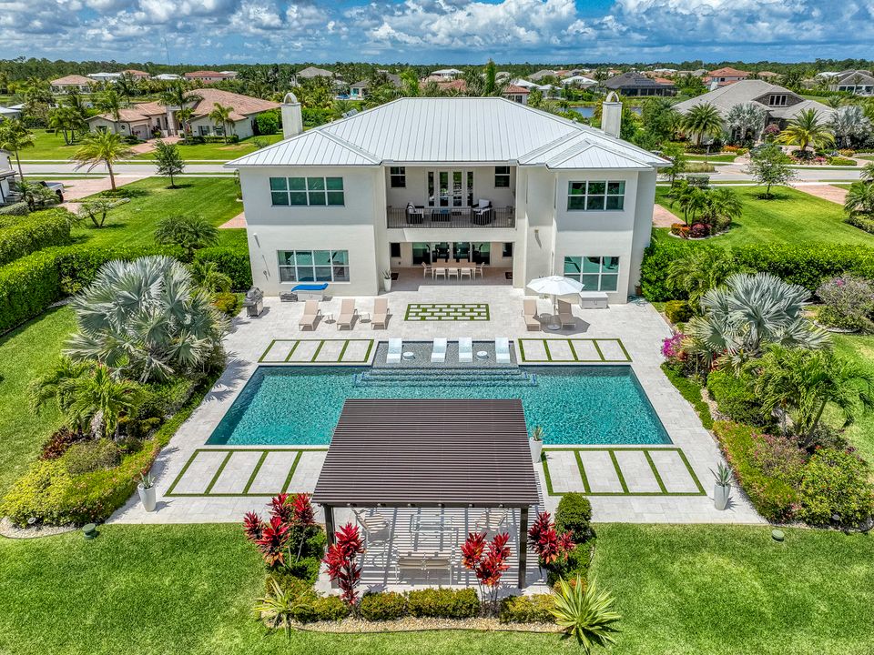 Active With Contract: $4,395,000 (6 beds, 6 baths, 5645 Square Feet)