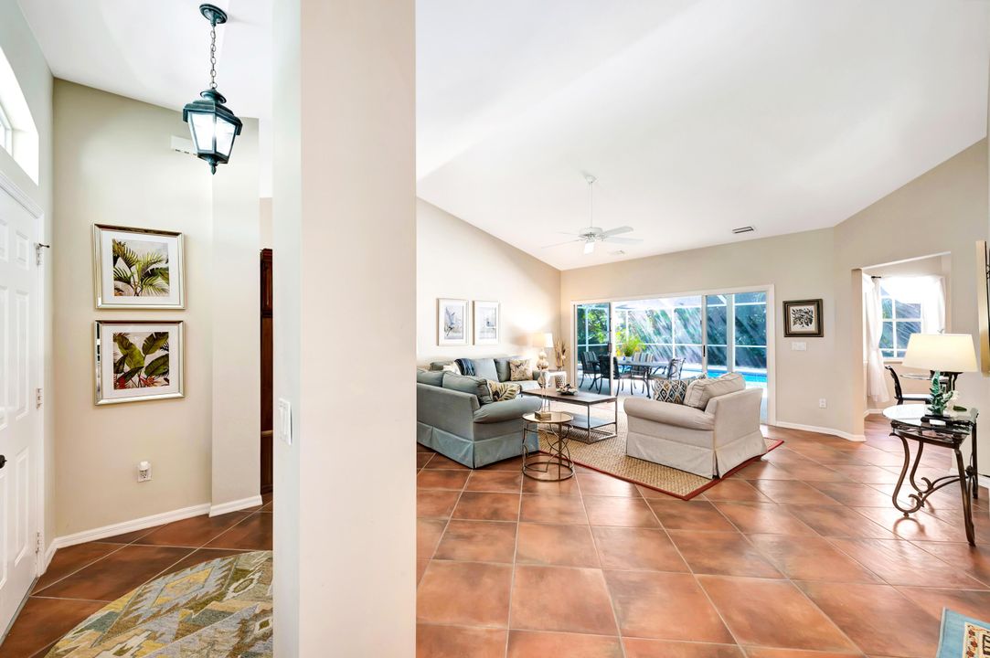 For Sale: $1,600,000 (4 beds, 2 baths, 2886 Square Feet)