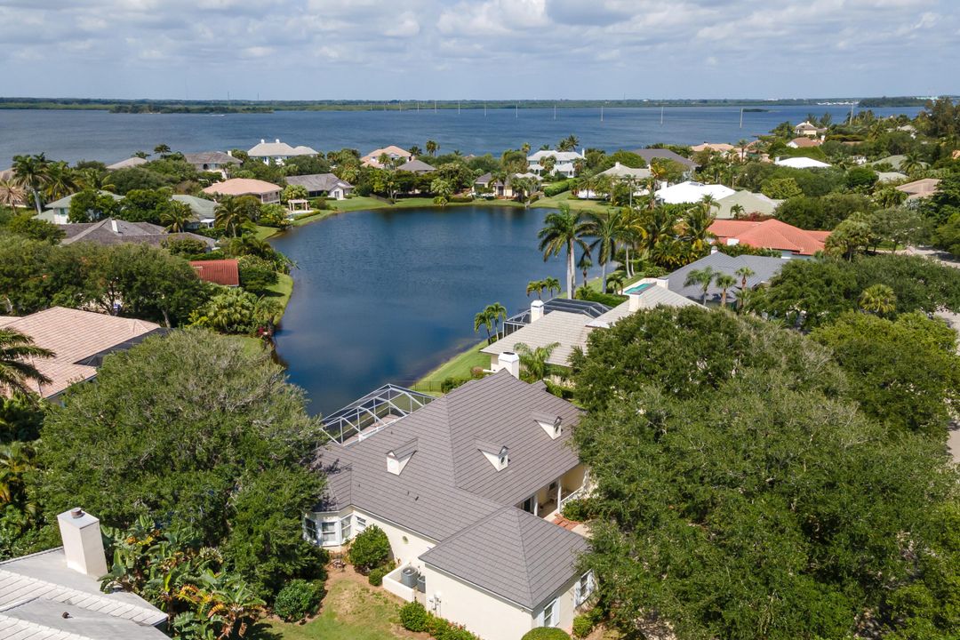 For Sale: $1,750,000 (4 beds, 3 baths, 3684 Square Feet)