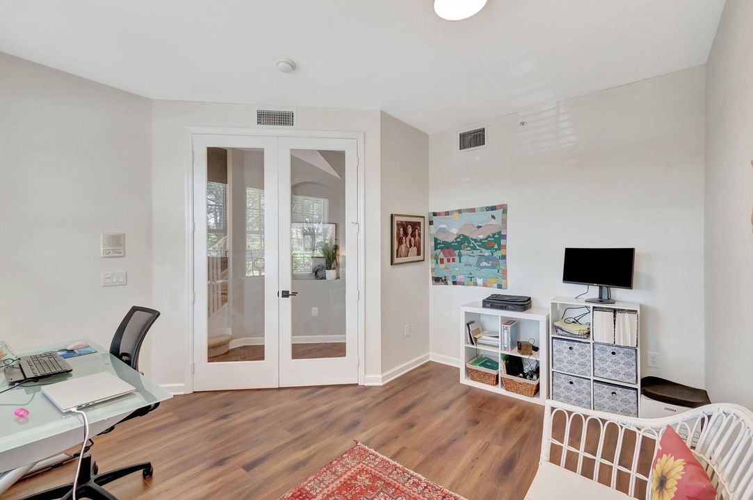 Active With Contract: $535,000 (2 beds, 3 baths, 2096 Square Feet)