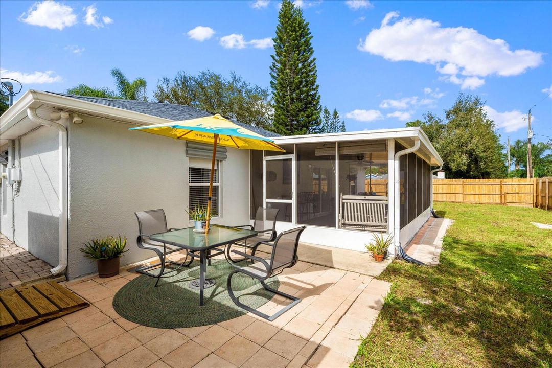 For Sale: $399,000 (3 beds, 2 baths, 1659 Square Feet)