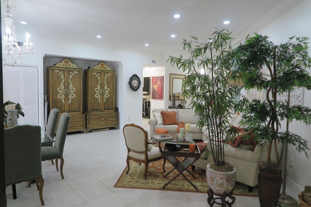Active With Contract: $5,500 (2 beds, 2 baths, 1447 Square Feet)