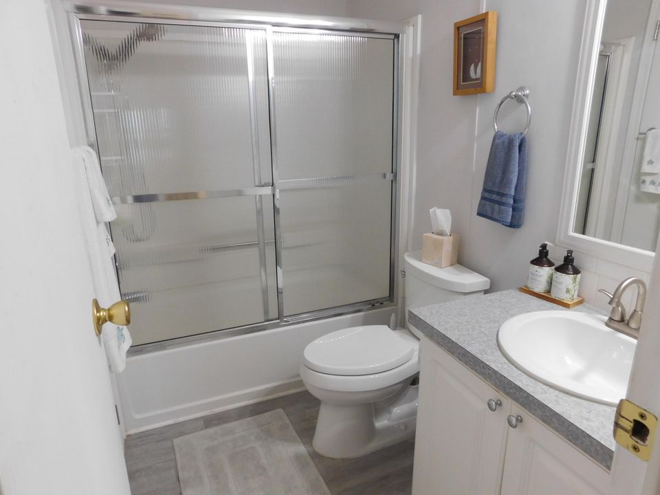For Sale: $239,500 (3 beds, 2 baths, 1898 Square Feet)