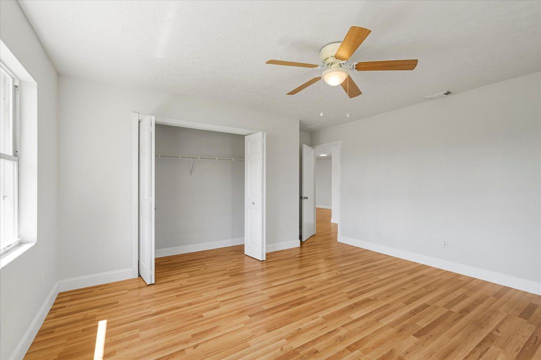 For Sale: $405,000 (3 beds, 2 baths, 1884 Square Feet)
