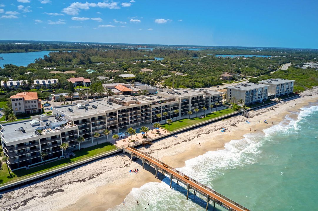 For Sale: $1,225,000 (2 beds, 2 baths, 1822 Square Feet)