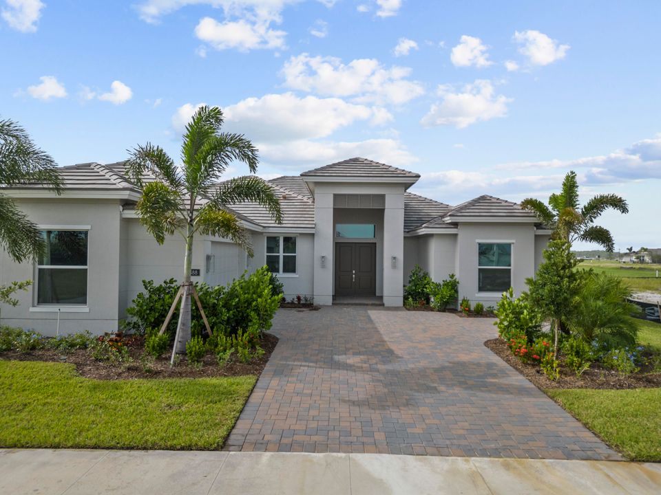 For Sale: $888,979 (3 beds, 2 baths, 2607 Square Feet)