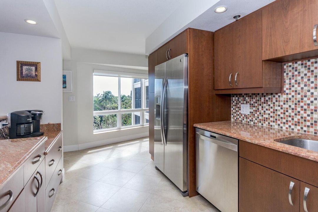 For Sale: $775,000 (2 beds, 2 baths, 1655 Square Feet)