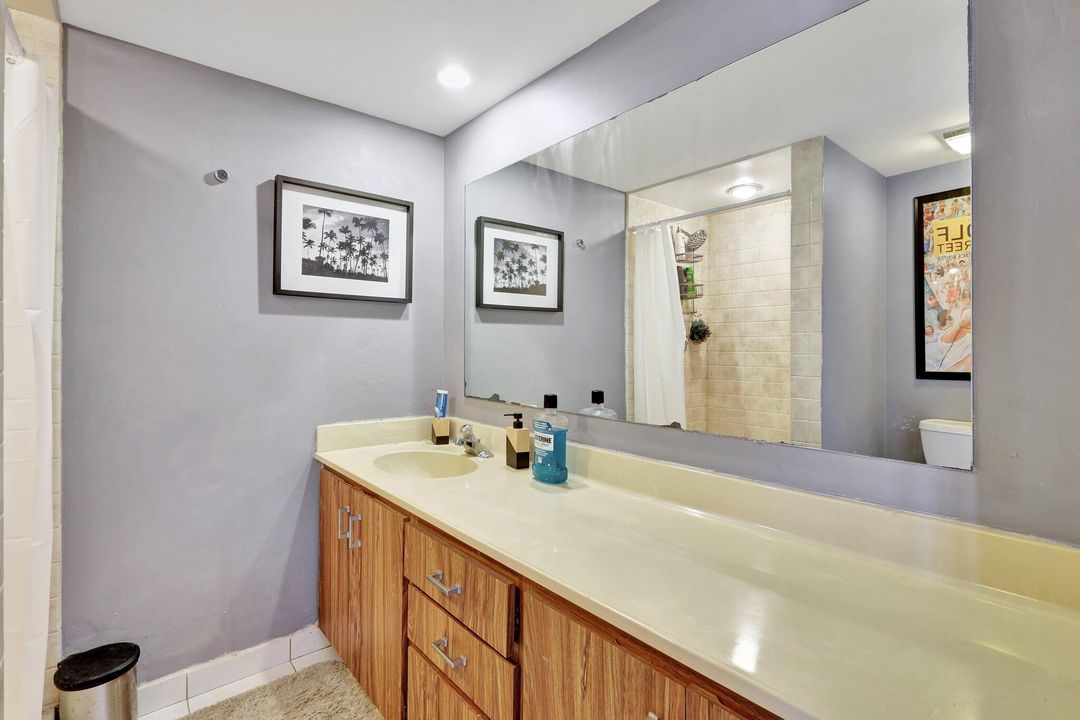For Sale: $285,000 (2 beds, 2 baths, 1236 Square Feet)