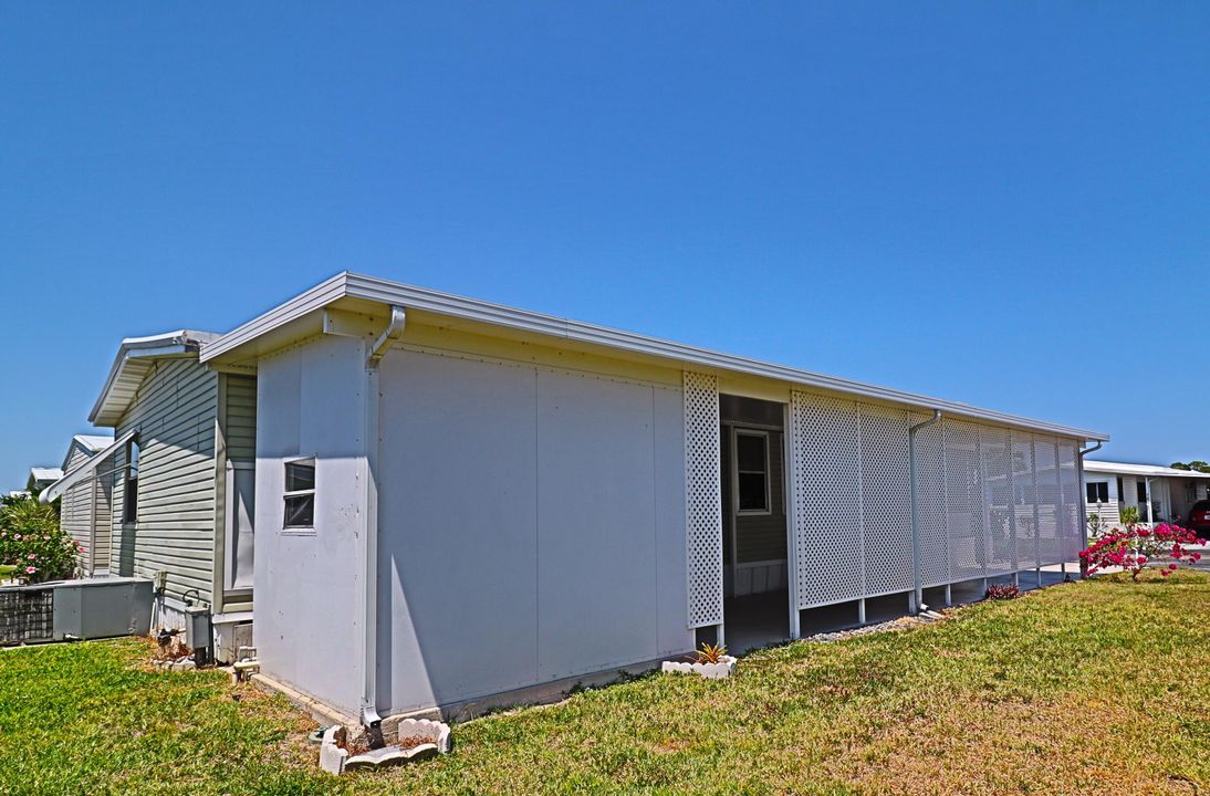 Active With Contract: $210,000 (2 beds, 2 baths, 1152 Square Feet)