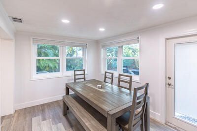 For Sale: $575,000 (3 beds, 2 baths, 1562 Square Feet)