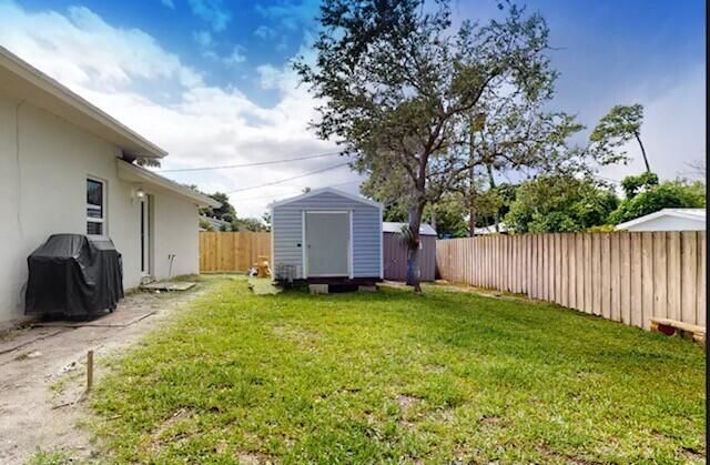 For Sale: $495,000 (3 beds, 2 baths, 2139 Square Feet)