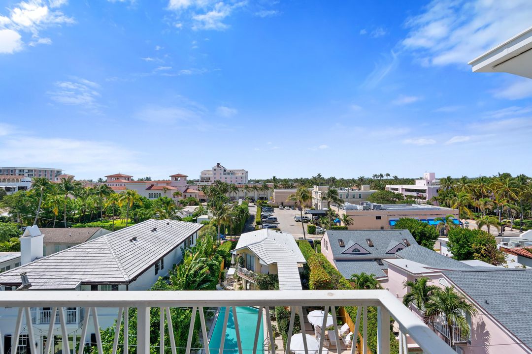For Sale: $2,195,000 (2 beds, 2 baths, 1201 Square Feet)