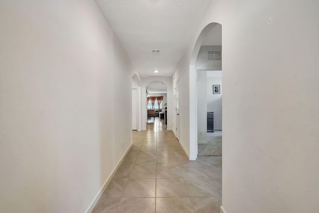 Active With Contract: $450,000 (4 beds, 2 baths, 1828 Square Feet)