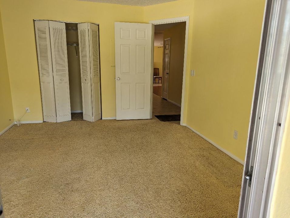 For Sale: $195,500 (2 beds, 2 baths, 1170 Square Feet)