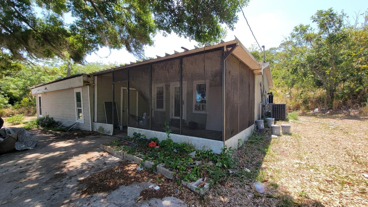 For Sale: $489,000 (3 beds, 2 baths, 2051 Square Feet)