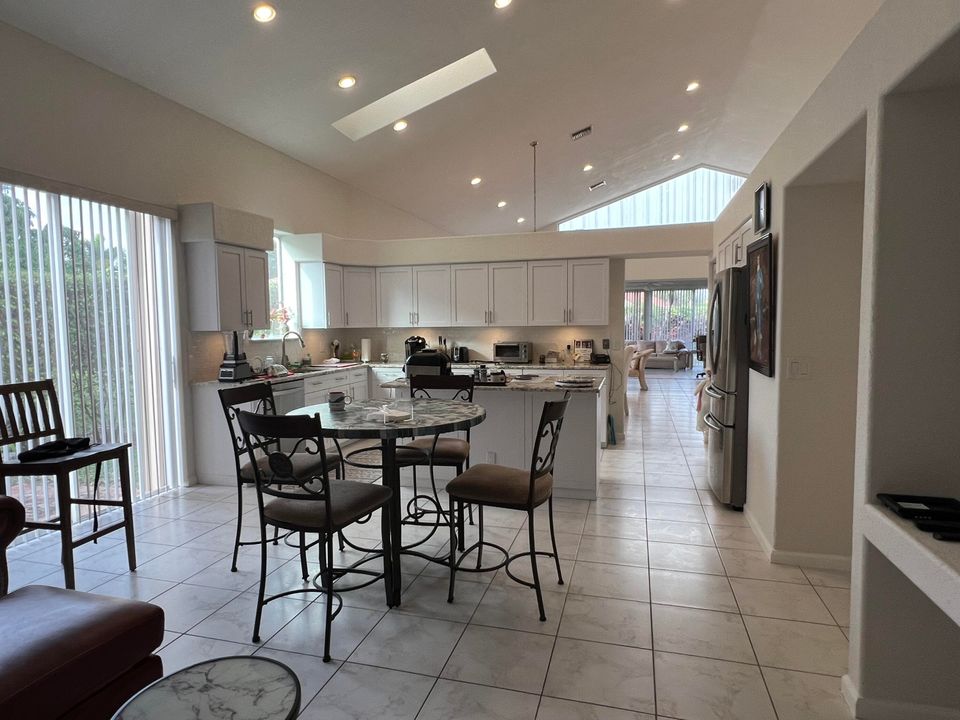 For Sale: $555,900 (3 beds, 2 baths, 2419 Square Feet)