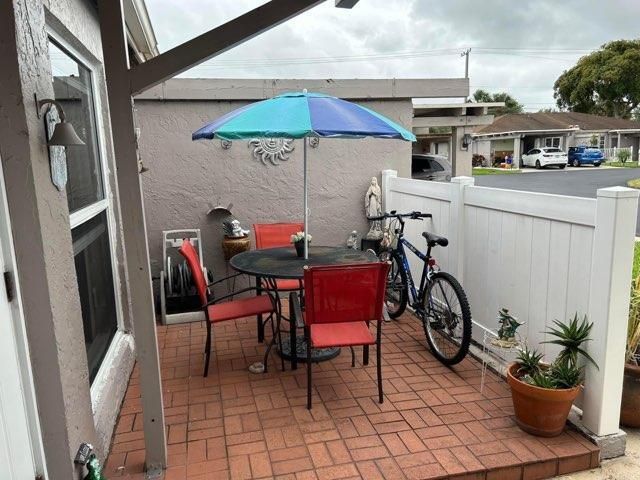 For Rent: $2,200 (2 beds, 2 baths, 1288 Square Feet)