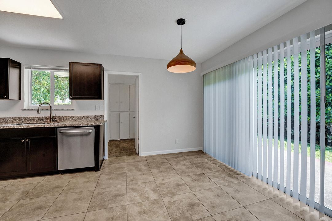 Active With Contract: $3,600 (3 beds, 2 baths, 1131 Square Feet)