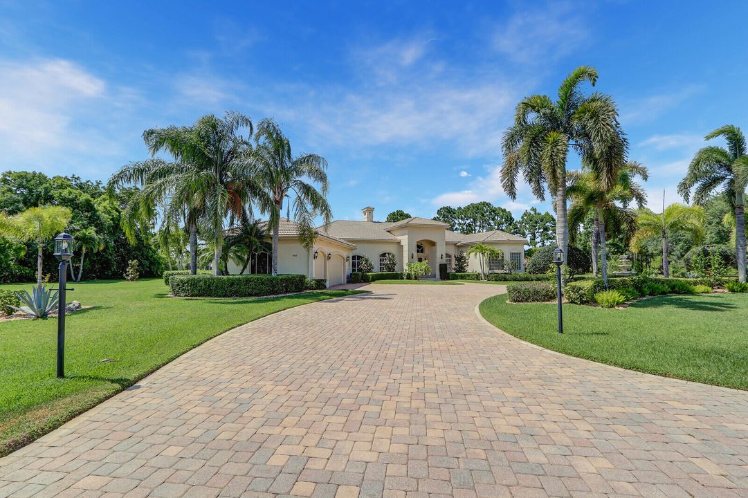 For Sale: $1,599,900 (4 beds, 4 baths, 4220 Square Feet)