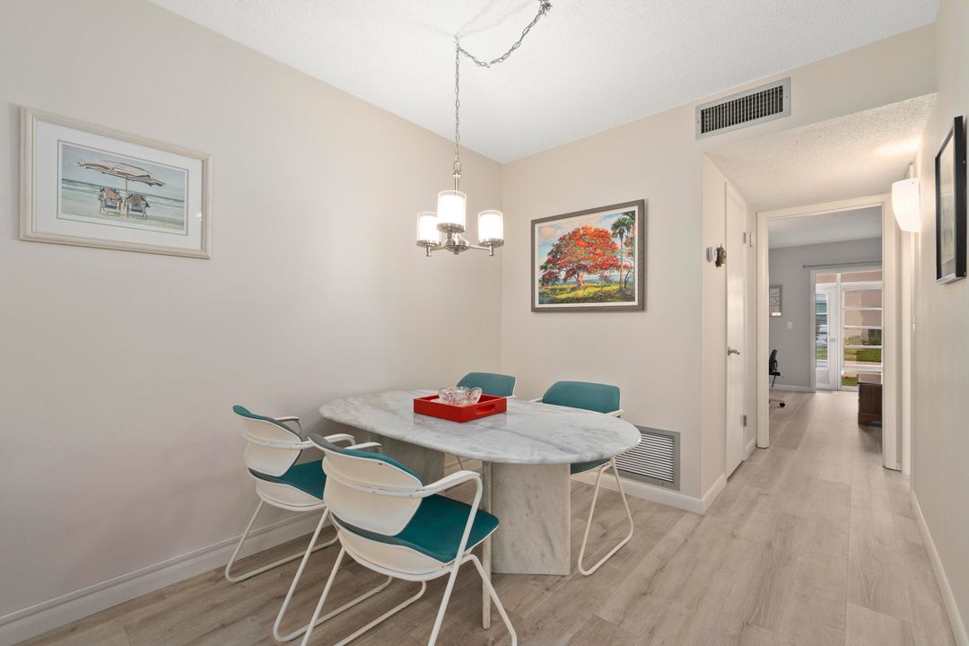 Active With Contract: $135,000 (1 beds, 1 baths, 679 Square Feet)