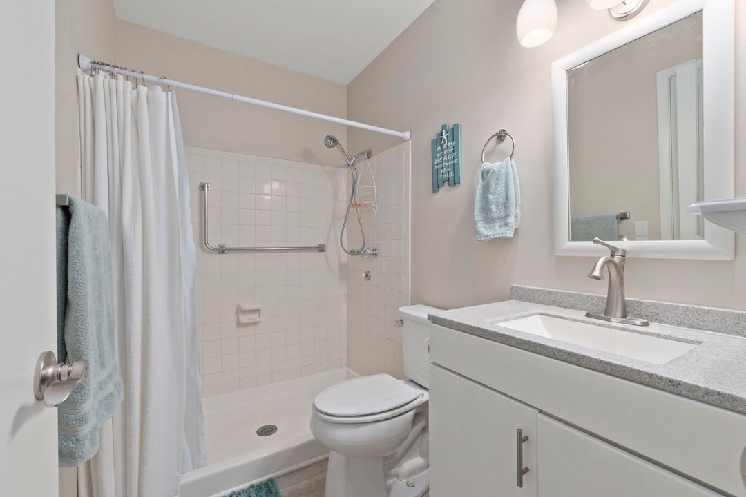 Active With Contract: $135,000 (1 beds, 1 baths, 679 Square Feet)