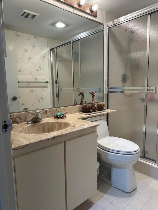 Active With Contract: $3,500 (2 beds, 2 baths, 1533 Square Feet)