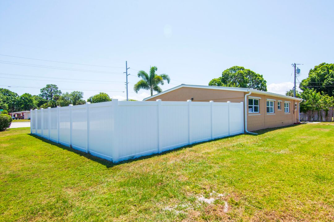 For Sale: $335,000 (3 beds, 2 baths, 1388 Square Feet)