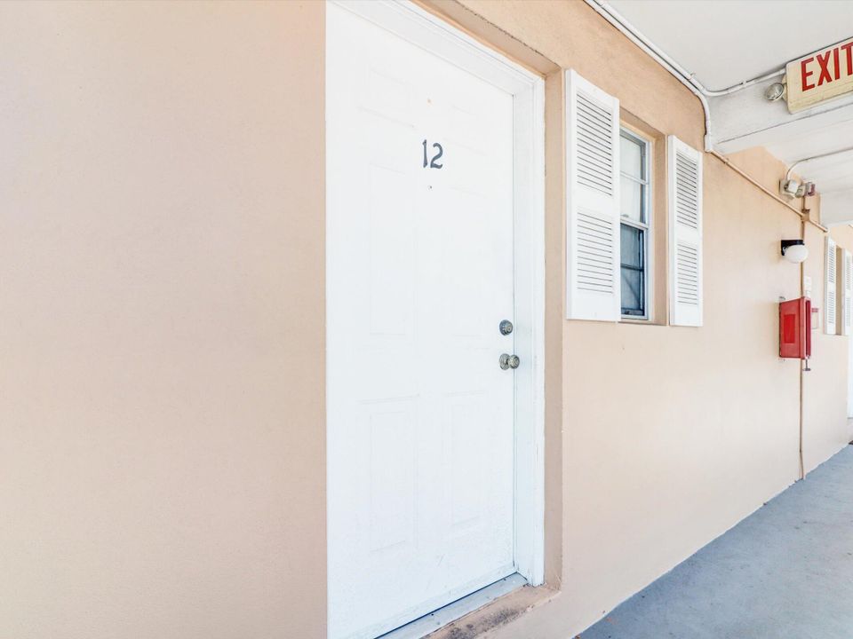 Active With Contract: $149,000 (2 beds, 1 baths, 840 Square Feet)