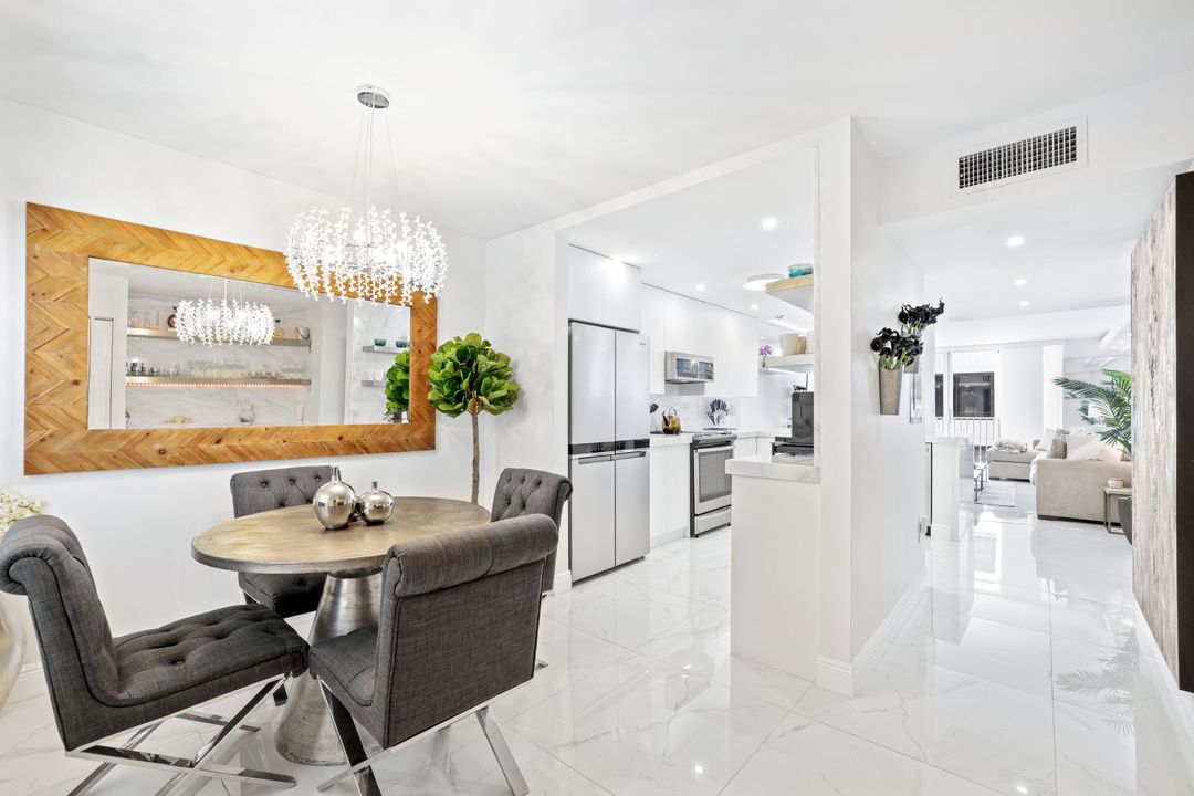 For Sale: $595,000 (2 beds, 2 baths, 1157 Square Feet)