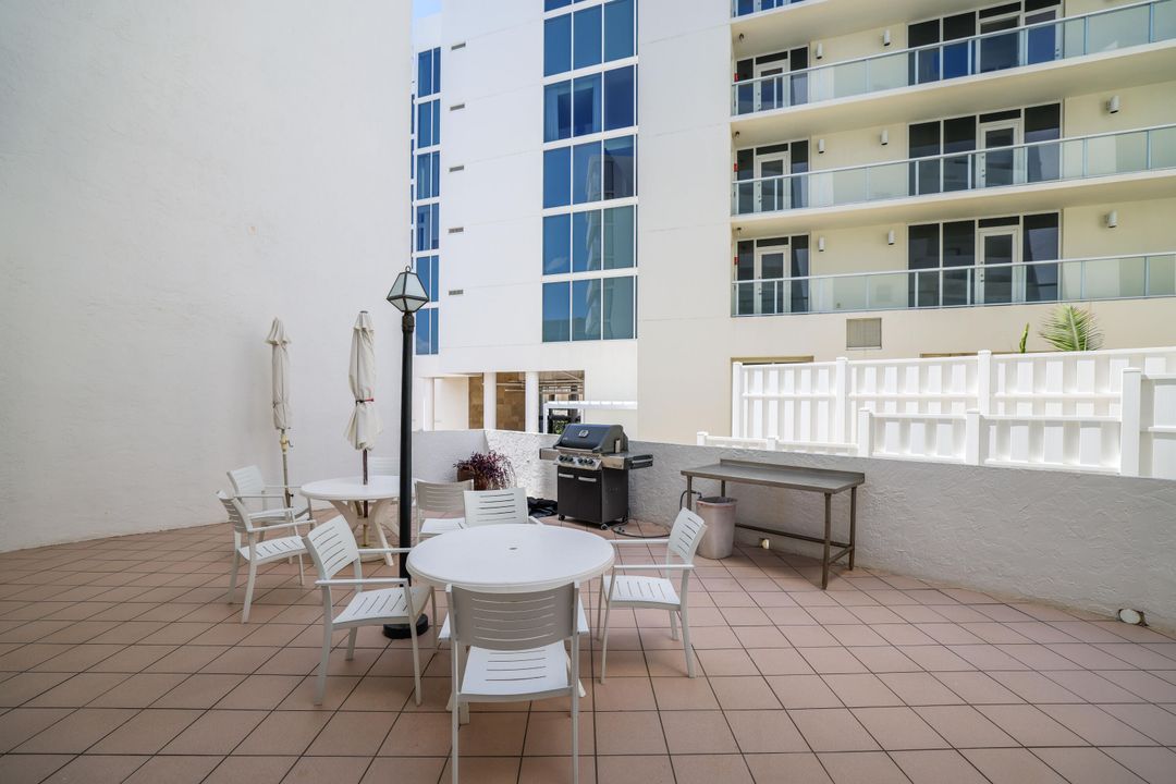 For Sale: $595,000 (2 beds, 2 baths, 1157 Square Feet)