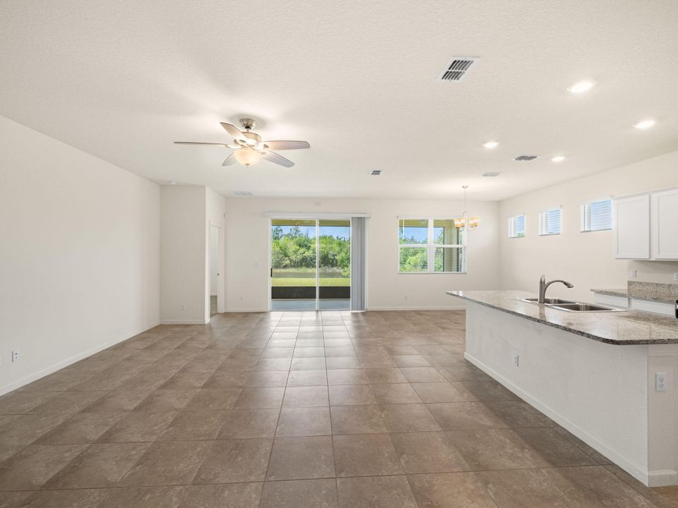 Active With Contract: $2,900 (4 beds, 2 baths, 2034 Square Feet)