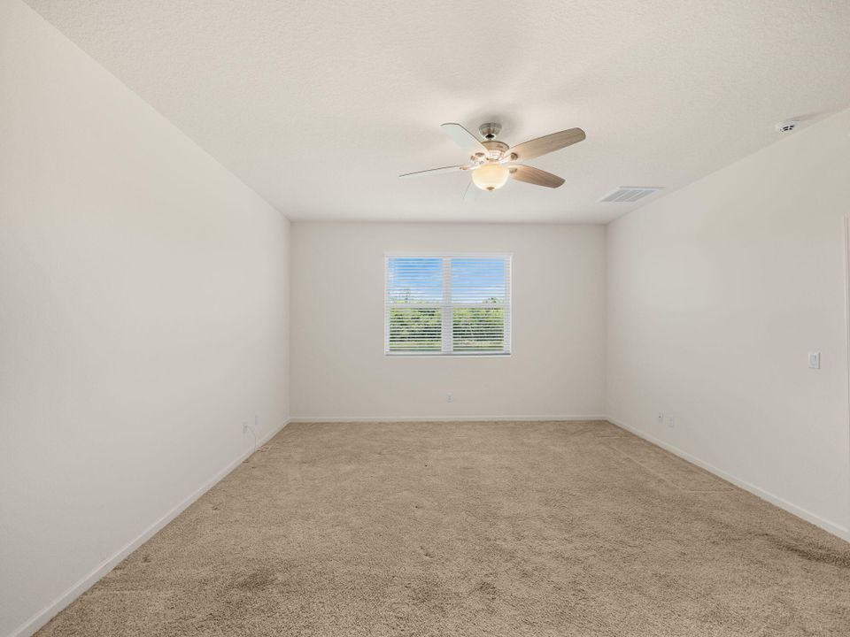 Active With Contract: $2,900 (4 beds, 2 baths, 2034 Square Feet)