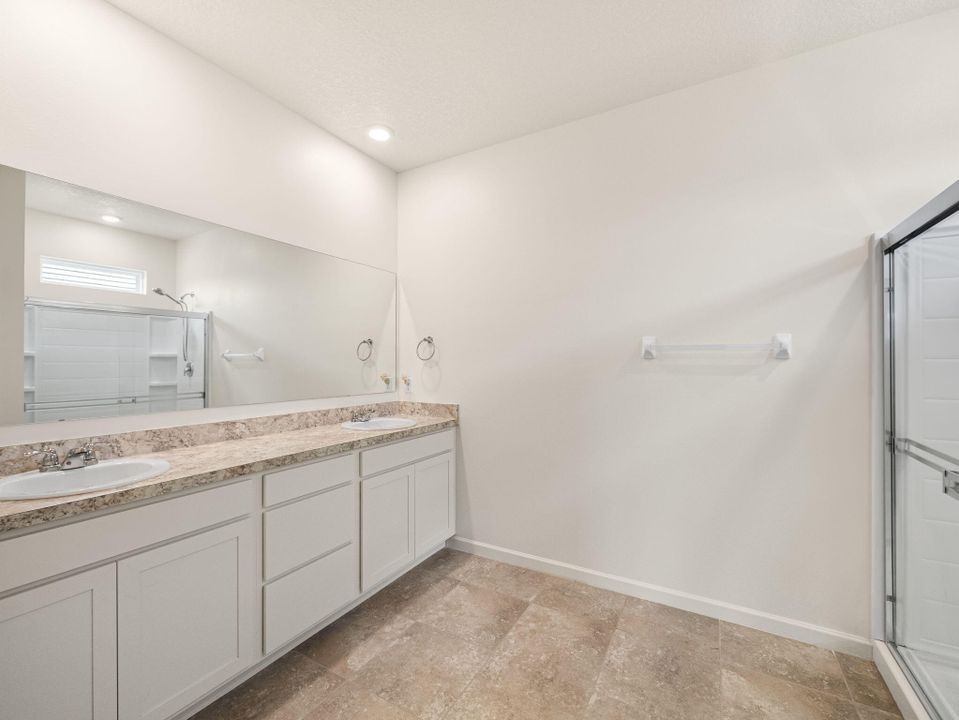 Active With Contract: $2,900 (4 beds, 2 baths, 2034 Square Feet)