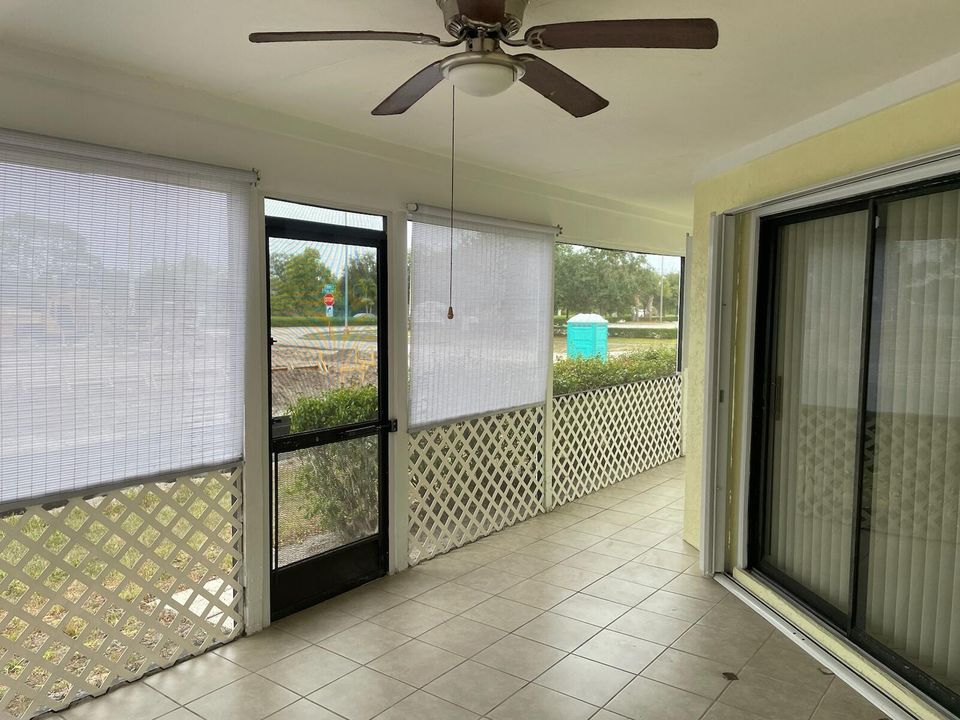 For Sale: $299,900 (2 beds, 2 baths, 1412 Square Feet)