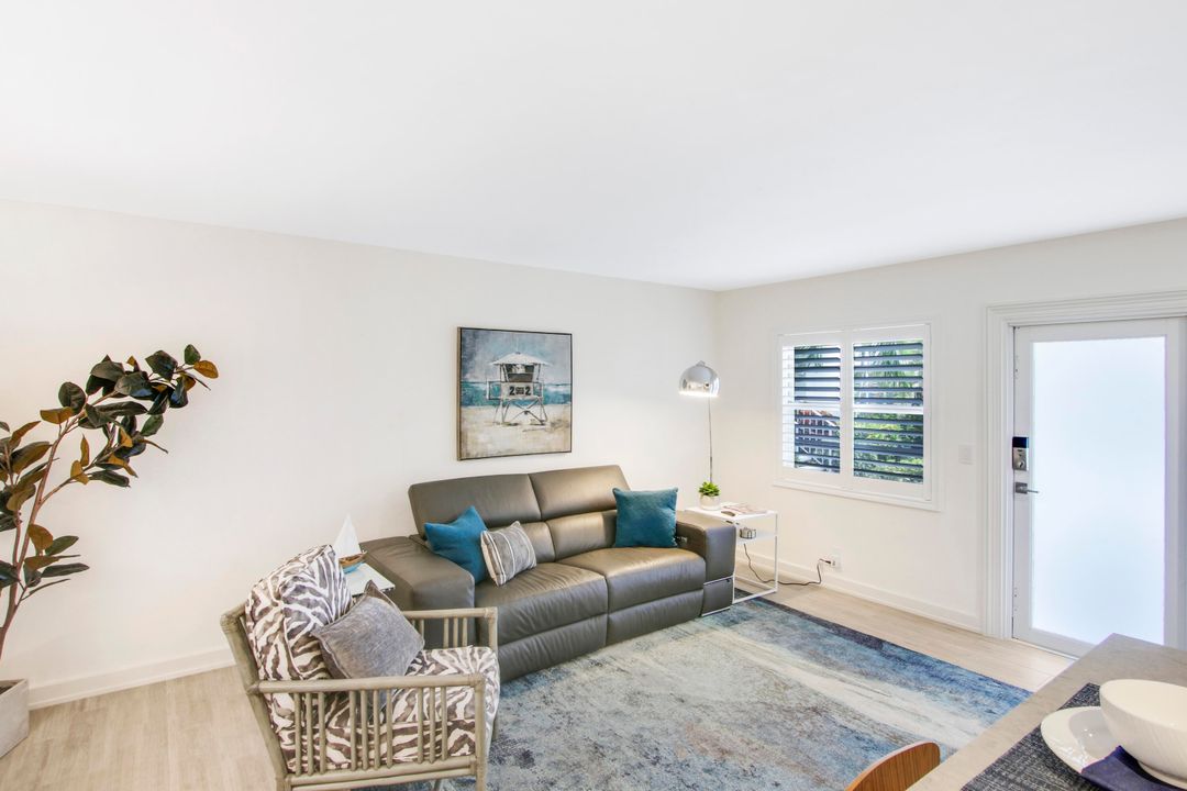 For Sale: $665,000 (1 beds, 1 baths, 680 Square Feet)