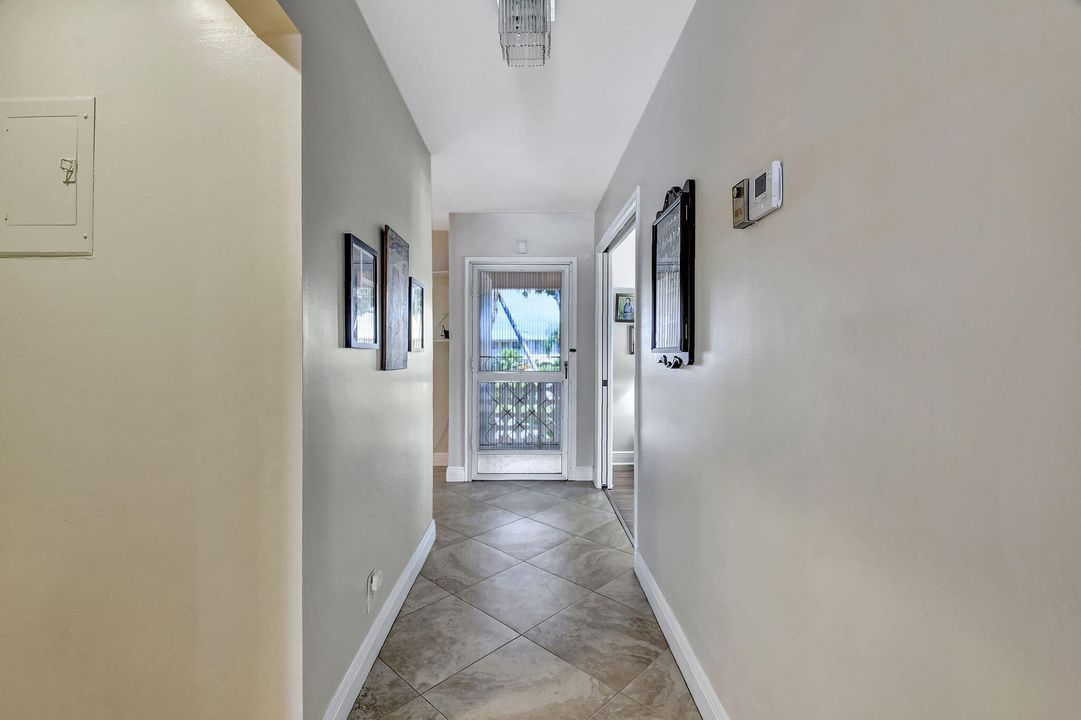 Active With Contract: $199,000 (2 beds, 2 baths, 1335 Square Feet)