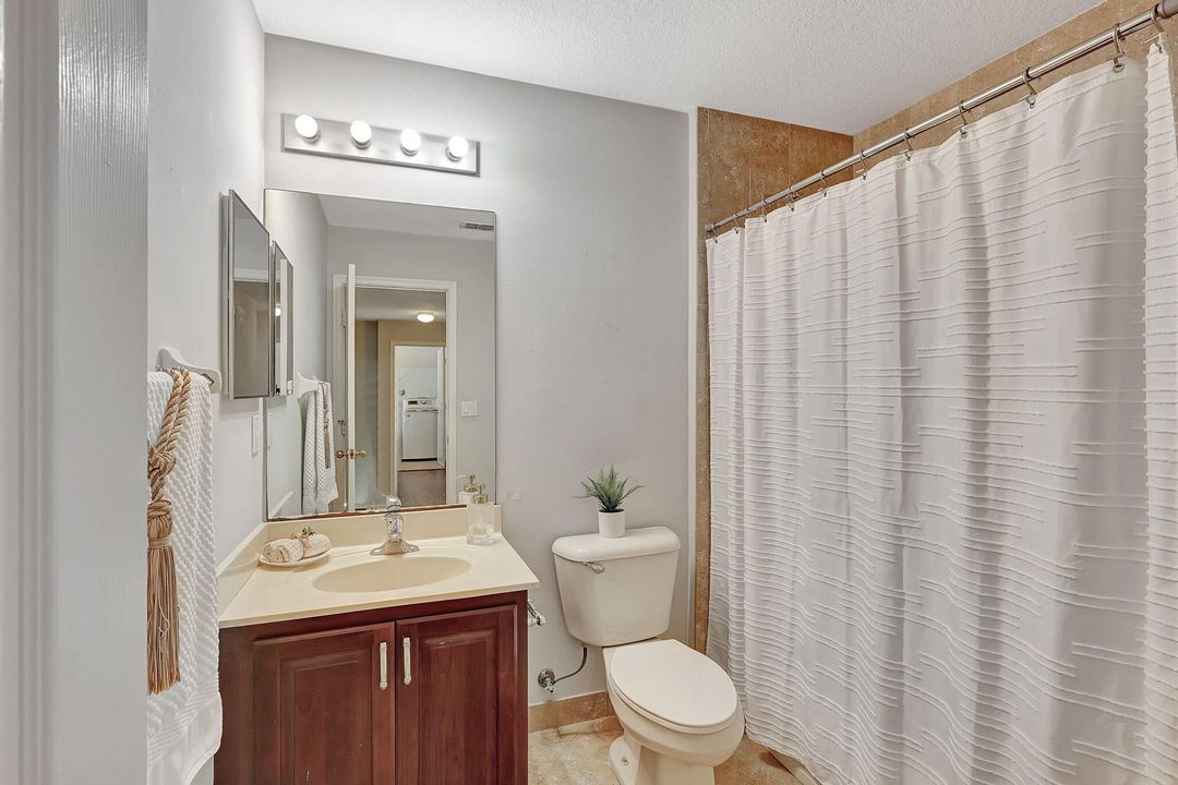 待售: $394,900 (4 贝兹, 2 浴室, 1938 平方英尺)