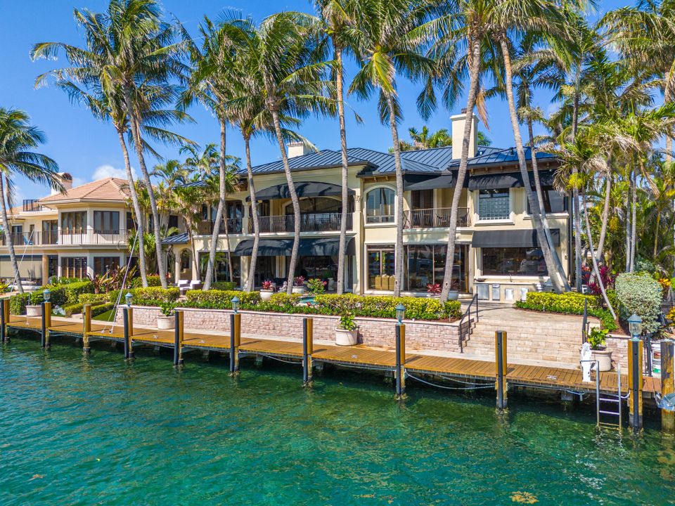 For Sale: $7,895,000 (6 beds, 6 baths, 6789 Square Feet)