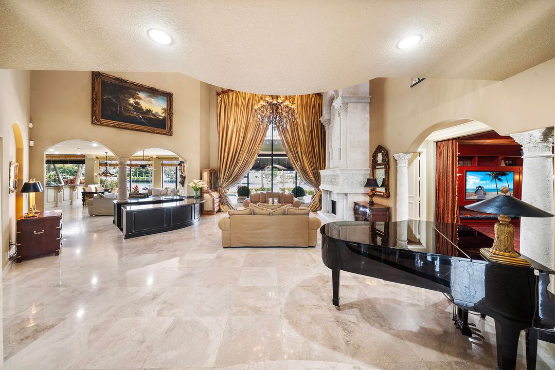 For Sale: $7,895,000 (6 beds, 6 baths, 6789 Square Feet)