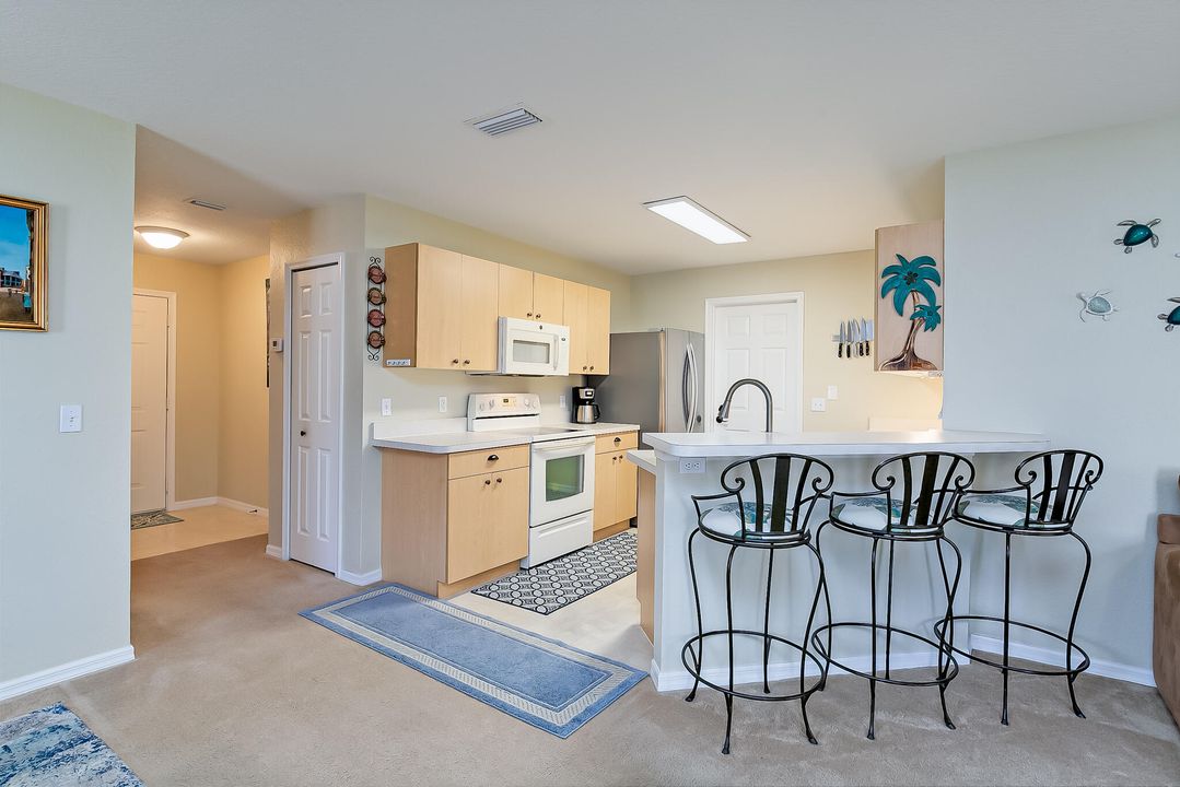 For Sale: $145,000 (2 beds, 2 baths, 1351 Square Feet)