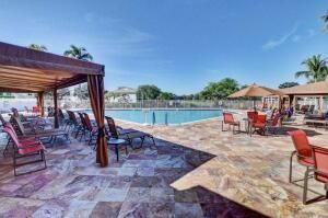 Active With Contract: $2,900 (3 beds, 2 baths, 1608 Square Feet)