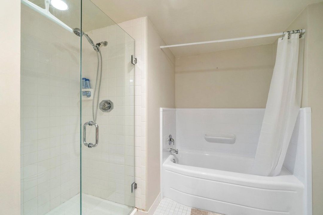 For Sale: $65,000 (2 beds, 2 baths, 1383 Square Feet)
