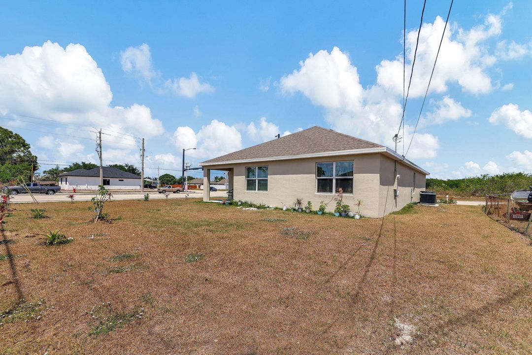 Active With Contract: $450,000 (4 beds, 2 baths, 1828 Square Feet)