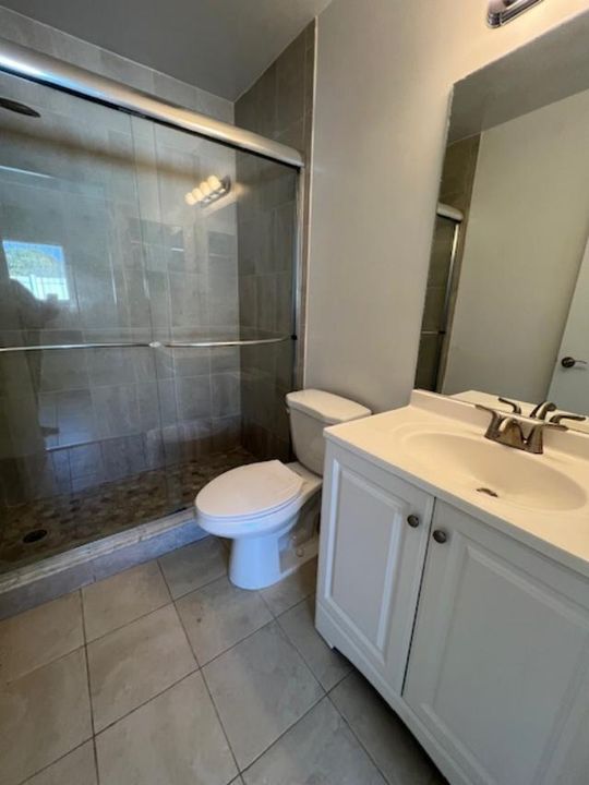For Rent: $2,600 (2 beds, 2 baths, 1099 Square Feet)