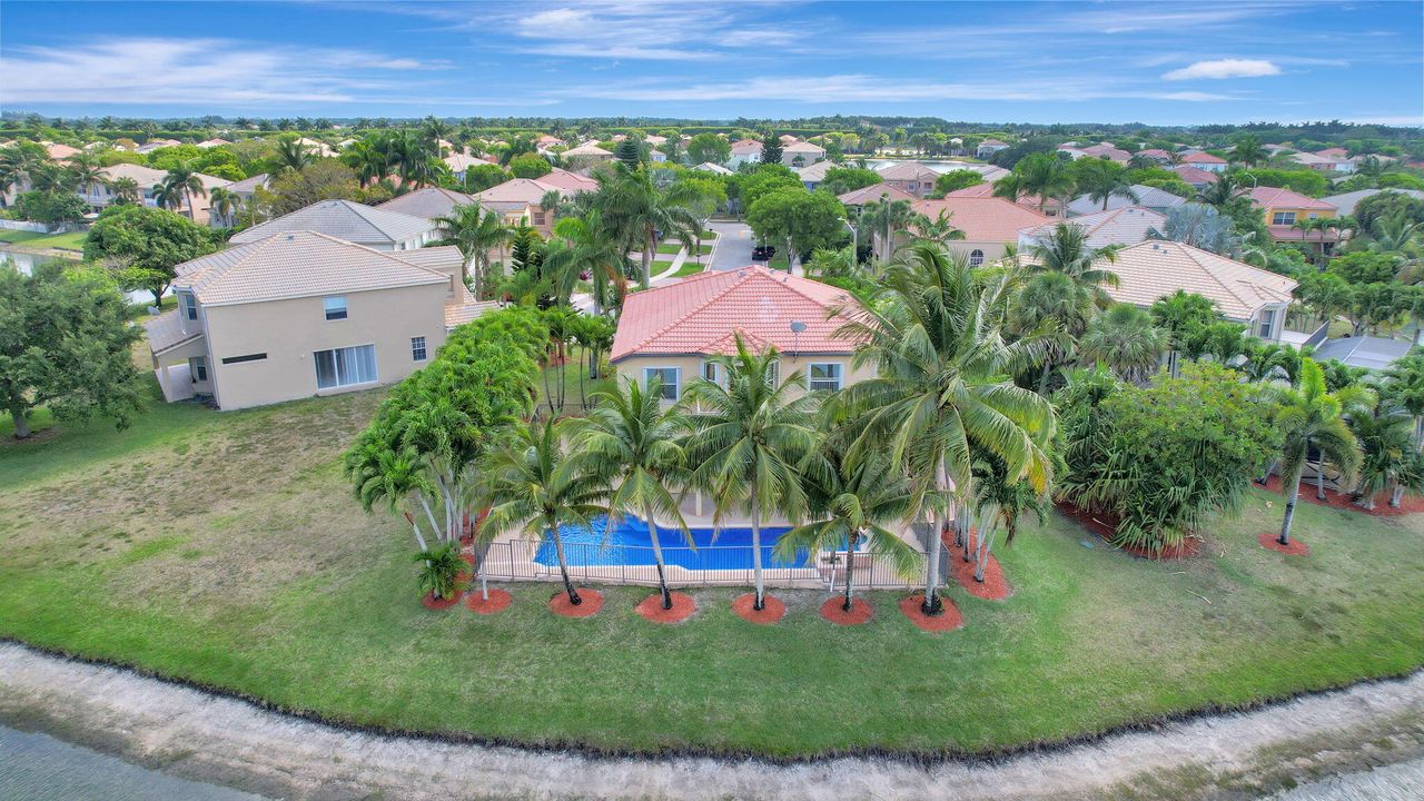 Active With Contract: $999,999 (5 beds, 2 baths, 3662 Square Feet)