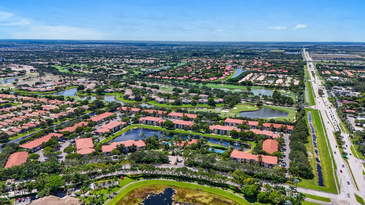 Active With Contract: $303,000 (2 beds, 2 baths, 1149 Square Feet)