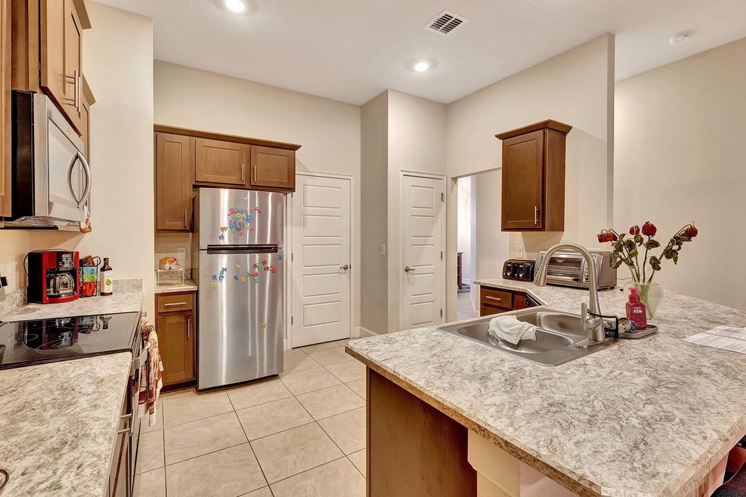 For Sale: $375,000 (3 beds, 2 baths, 1457 Square Feet)