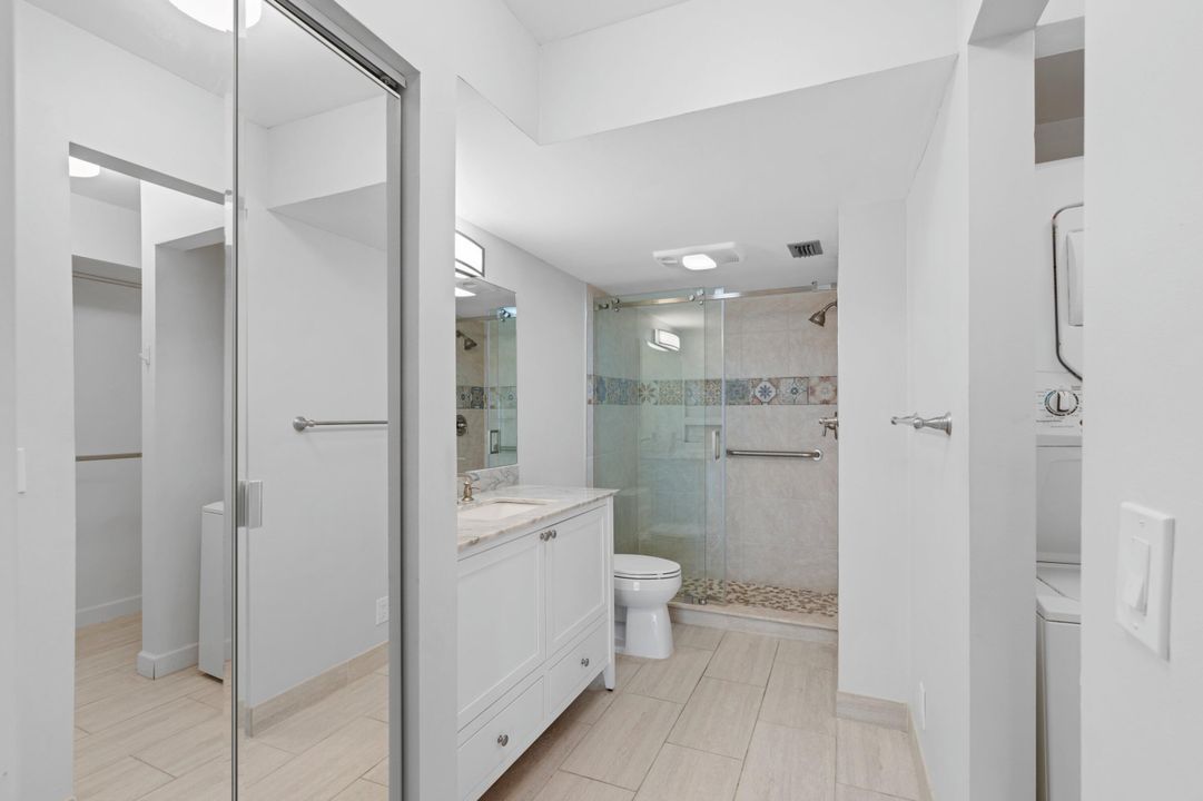 Active With Contract: $2,200 (2 beds, 2 baths, 1196 Square Feet)