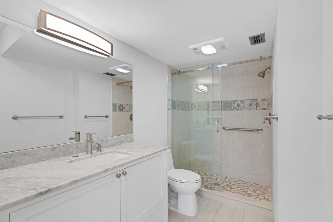 Active With Contract: $2,200 (2 beds, 2 baths, 1196 Square Feet)