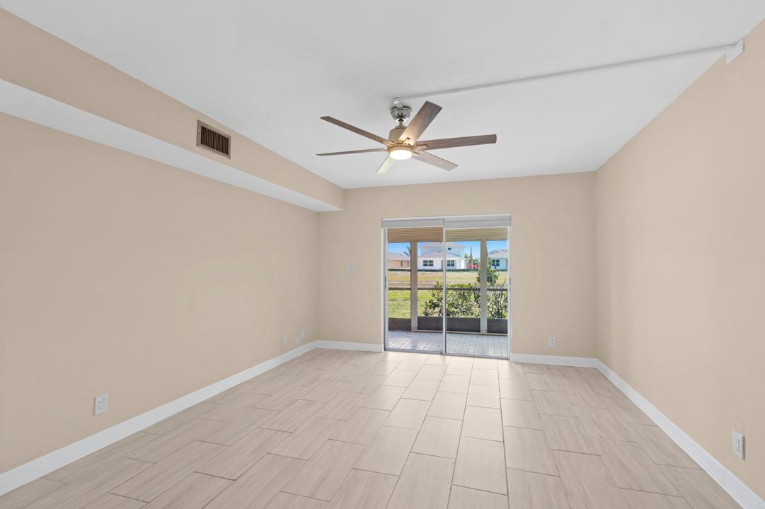 Active With Contract: $2,200 (2 beds, 2 baths, 1196 Square Feet)